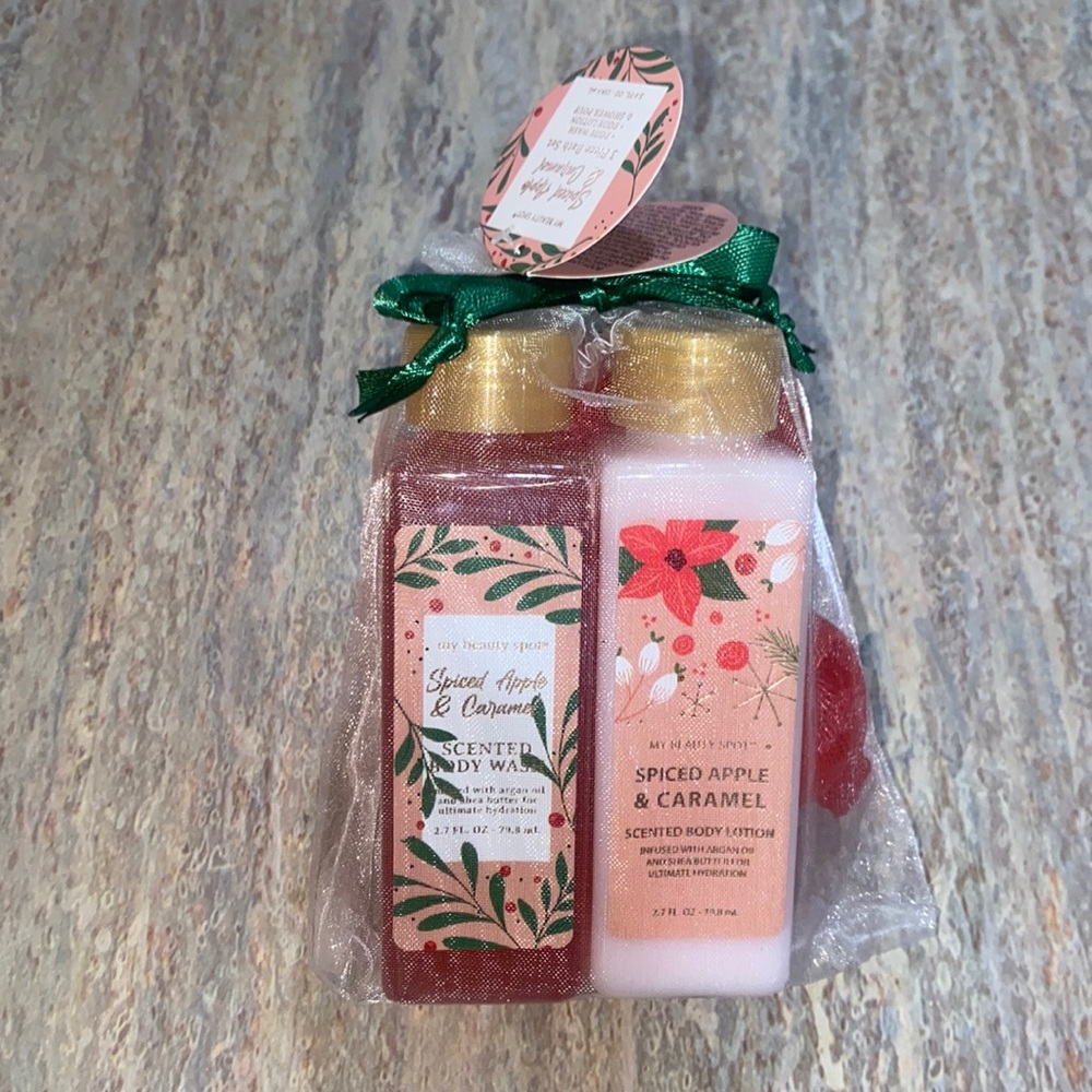 NEW Bath & Body Set